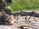 Ein deutscher Soldat mit dem MG 74. (Bild öffnet sich in einem neuen Fenster)