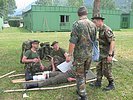 Bei der San-Station müssen die Soldaten... (Bild öffnet sich in einem neuen Fenster)