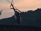 Tieffliegende Luftfahrzeuge - hier eine OH-58 -... (Bild öffnet sich in einem neuen Fenster)