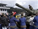 Demonstranten und Sympathisanten von Graniteland blockieren die Entladung. (Bild öffnet sich in einem neuen Fenster)