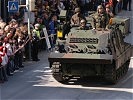 ...der österreichische Bergepanzer "Greif"... (Bild öffnet sich in einem neuen Fenster)