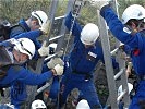 Spezialgeräte im Einsatz. (Bild öffnet sich in einem neuen Fenster)