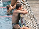 Arbeitsteam im Schwimmbecken. (Bild öffnet sich in einem neuen Fenster)