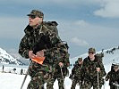 Schweizer Soldaten auf der Strecke. (Bild öffnet sich in einem neuen Fenster)