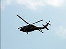 ...und "Black Hawks" durch das gefährliche Gebiet. (Bild öffnet sich in einem neuen Fenster)