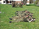 Die Gäste lernten das österreichische Sturmgewehr 77 kennen... (Bild öffnet sich in einem neuen Fenster)