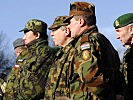 Militärattachés aus neun Nationen beobachteten die Übung Pacemaker 07. (Bild öffnet sich in einem neuen Fenster)