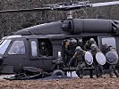 Endlich erfolgt die Anlandung von belgischen Soldaten zur Verstärkung. (Bild öffnet sich in einem neuen Fenster)