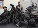 In der Ortschaft kämpften sie gegen die feindlichen Kräfte. (Bild öffnet sich in einem neuen Fenster)