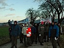 Plötzlich formierte sich eine Gruppe Demonstranten. (Bild öffnet sich in einem neuen Fenster)