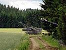 Die Panzerhaubitzen aus Feldbach in ihrem Feuerstellungraum.