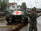 Ein Schützenpanzer zur Versorgung von Verwundeten oder Verletzten. (Bild öffnet sich in einem neuen Fenster)