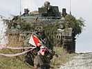 Pioniere sprengten den Minenriegel, der Weg war wieder frei für die Panzer. (Bild öffnet sich in einem neuen Fenster)