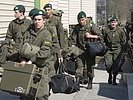 Die Soldaten des Jägerbataillons 17 am Entladebahnhof Göpfritz.