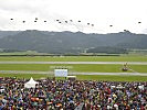 ...und landen im Bereich des Flugplatzes. (Bild öffnet sich in einem neuen Fenster)