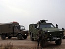 Der gepanzerte Mannschaftstransporter "Dingo" dient zum Schutz der Truppe. (Bild öffnet sich in einem neuen Fenster)