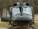Transporthubschrauber AB-212 stehen bereit. (Bild öffnet sich in einem neuen Fenster)