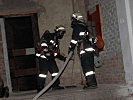 Die Bergeteams sind mit schwerem Atemschutz ausgerüstet. (Bild öffnet sich in einem neuen Fenster)