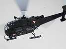 Verbindungshubschrauber beobachten die Lawinensituation im Gebirge. (Bild öffnet sich in einem neuen Fenster)