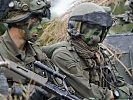 Ein Team: Panzerfahrer und Grenadier. (Bild öffnet sich in einem neuen Fenster)