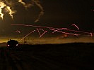 Das Nachtgefecht mit Unterstützung der Artillerie. (Bild öffnet sich in einem neuen Fenster)