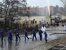 Der Einsatz des Löschfahrzeuges beendet die Demonstration. (Bild öffnet sich in einem neuen Fenster)