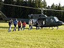 NGOs werden mit Hubschraubern aus der Gefahrenzone gebracht. (Bild öffnet sich in einem neuen Fenster)