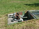 Ein US-Soldat beim Schießen mit dem Panzerabwehrrohr.