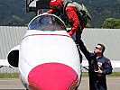 Ein türkischer Pilot steigt aus seinem Kampfjet. (Bild öffnet sich in einem neuen Fenster)