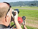 Michiel aus den Niederlanden ist ein Fan der Flugshow. (Bild öffnet sich in einem neuen Fenster)