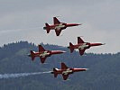 Flieger der Patrouille Suisse. (Bild öffnet sich in einem neuen Fenster)