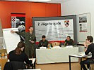 Brigadier Starlinger erklärte Medienvertretern das Vorhaben. (Bild öffnet sich in einem neuen Fenster)