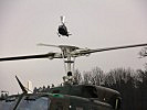 Besondere Transportaufgaben warten auf die Ab-212-Hubschrauber... (Bild öffnet sich in einem neuen Fenster)