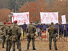 Im Umgang mit Demonstranten ist Verhandlungsgeschick nötig. (Bild öffnet sich in einem neuen Fenster)