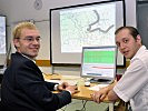 Die Mitarbeiter des Landes Tirol in der Leitungszentrale. (Bild öffnet sich in einem neuen Fenster)