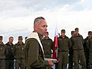 Militärdekan Herbert Burgstaller zelebriert die feierliche Bergmesse. (Bild öffnet sich in einem neuen Fenster)