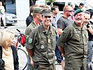 Kommandant Oberstleutnant Pfeifer, m., mit Bürgermeisterin Blanik. (Bild öffnet sich in einem neuen Fenster)