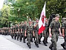 Die Soldaten des Jägerbataillons 24 beim Vorbeimarsch. (Bild öffnet sich in einem neuen Fenster)