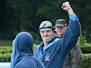 Andreas Depil jubelt nach seinem furiosen Sieg. (Bild öffnet sich in einem neuen Fenster)