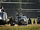 ...oder per Hubschrauber zählen zu den Kernkompetenzen der "25iger". (Bild öffnet sich in einem neuen Fenster)