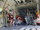 ...erfolgt der Weitertransport mit der "Hercules" C-130. (Bild öffnet sich in einem neuen Fenster)