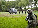...und wird mit dem "Black Hawk" ausgeflogen. (Bild öffnet sich in einem neuen Fenster)