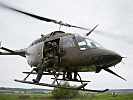 Spezialeinsatzkräfte im Anflug auf das Zielobjekt. (Bild öffnet sich in einem neuen Fenster)