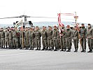 Die Soldaten sind zur Closing Ceremony angetreten. (Bild öffnet sich in einem neuen Fenster)