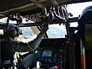 Die Piloten der Hubschrauber leisteten zahlreiche Flugstunden... (Bild öffnet sich in einem neuen Fenster)