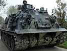 Für mögliche Geräteausfälle steht der Bergepanzer bereit. (Bild öffnet sich in einem neuen Fenster)