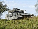 Die Schützenpanzer "Ulan" unterstützen die Grenadiere beim Vorgehen. (Bild öffnet sich in einem neuen Fenster)