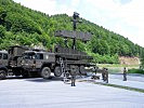 Das 8x8-Verlegefahrzeug bei der Arbeit. (Bild öffnet sich in einem neuen Fenster)