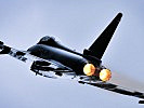 Das Mehrzweckkampfflugzeug Eurofighter-Typhoon ist 2,5 Mach schnell. (Bild öffnet sich in einem neuen Fenster)