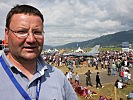 J. Gailhofer, Technikchef des Red Bull Air Race, sorgt für den guten Ton. (Bild öffnet sich in einem neuen Fenster)